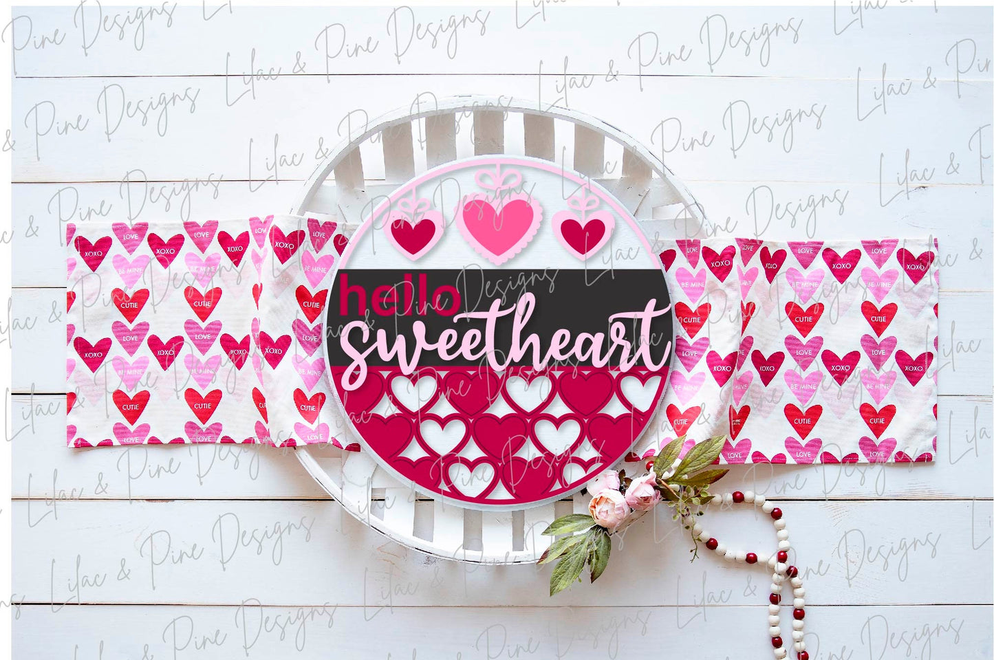 hello sweetheart SVG, Valentine door hanger, Valentines Day Welcome door round SVG, Valentines farmhouse decor, Glowforge file, laser svg