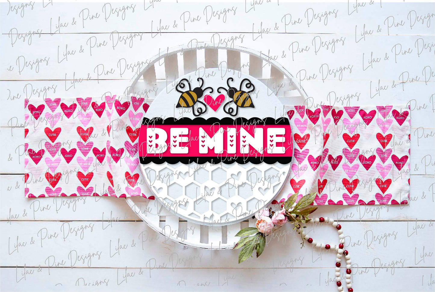 Be Mine Bee door hanger, Valentine door hanger svg, Valentines Day Welcome round SVG, Bee SVG, honeycomb SVG, Glowforge file, laser svg