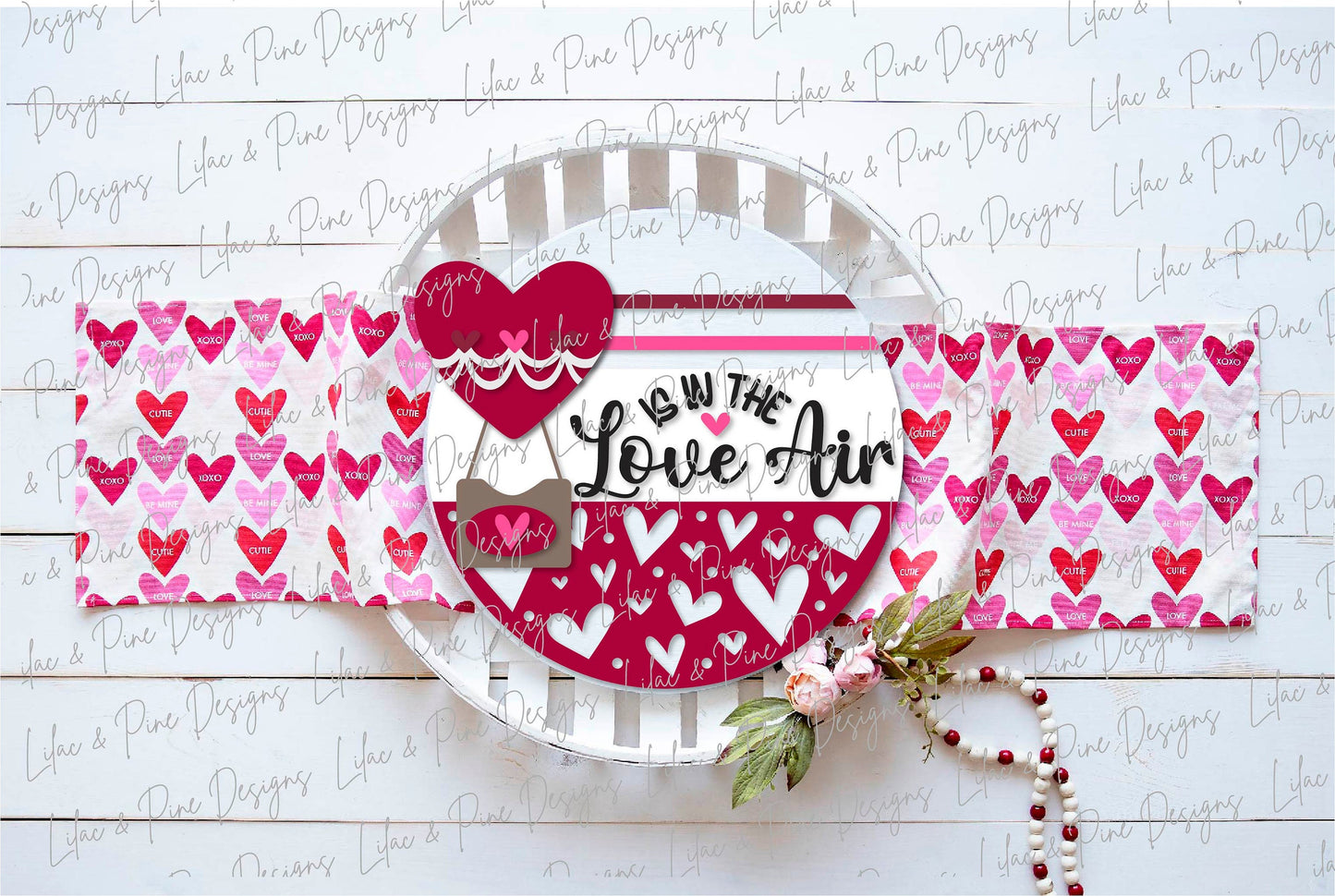 Love is in the Air door hanger, Heart Welcome sign SVG, Valentine door round SVG, Valentines Day decor SVG, Glowforge file, laser svg