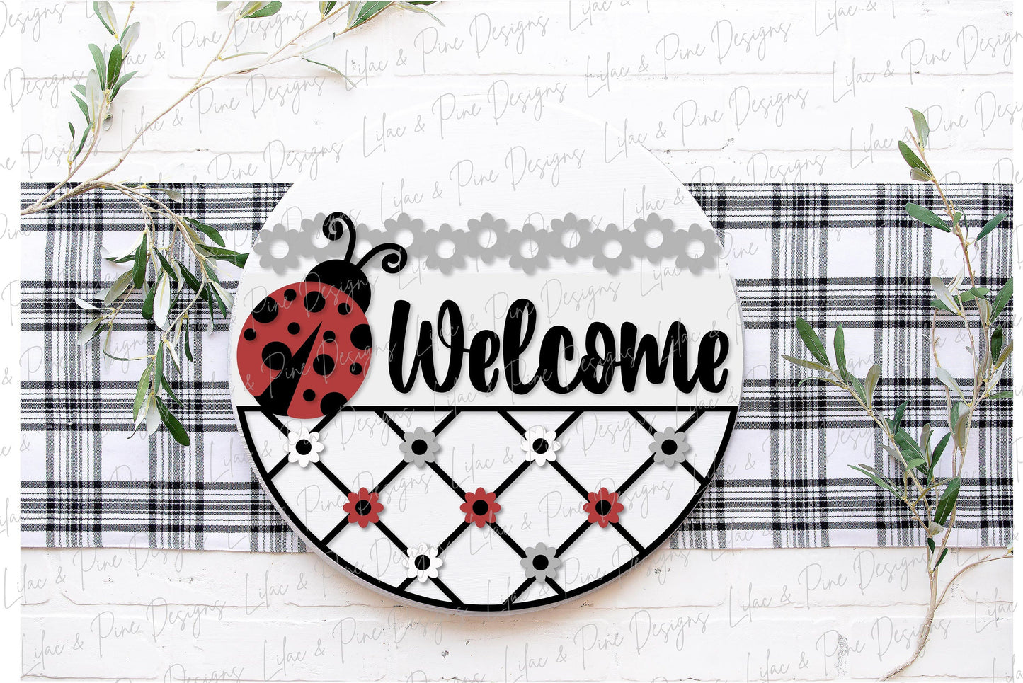 Ladybug Welcome door hanger SVG, Daisy Welcome sign, plaid and daisy svg, Ladybug sign, Summer decor, Glowforge cut file, laser SVG file