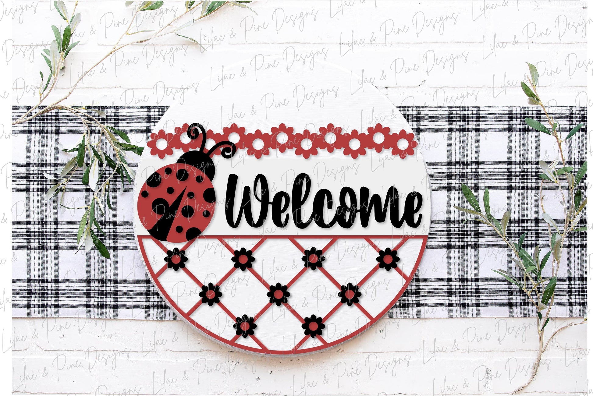 Ladybug Welcome door hanger SVG, Daisy Welcome sign, plaid and daisy svg, Ladybug sign, Summer decor, Glowforge cut file, laser SVG file