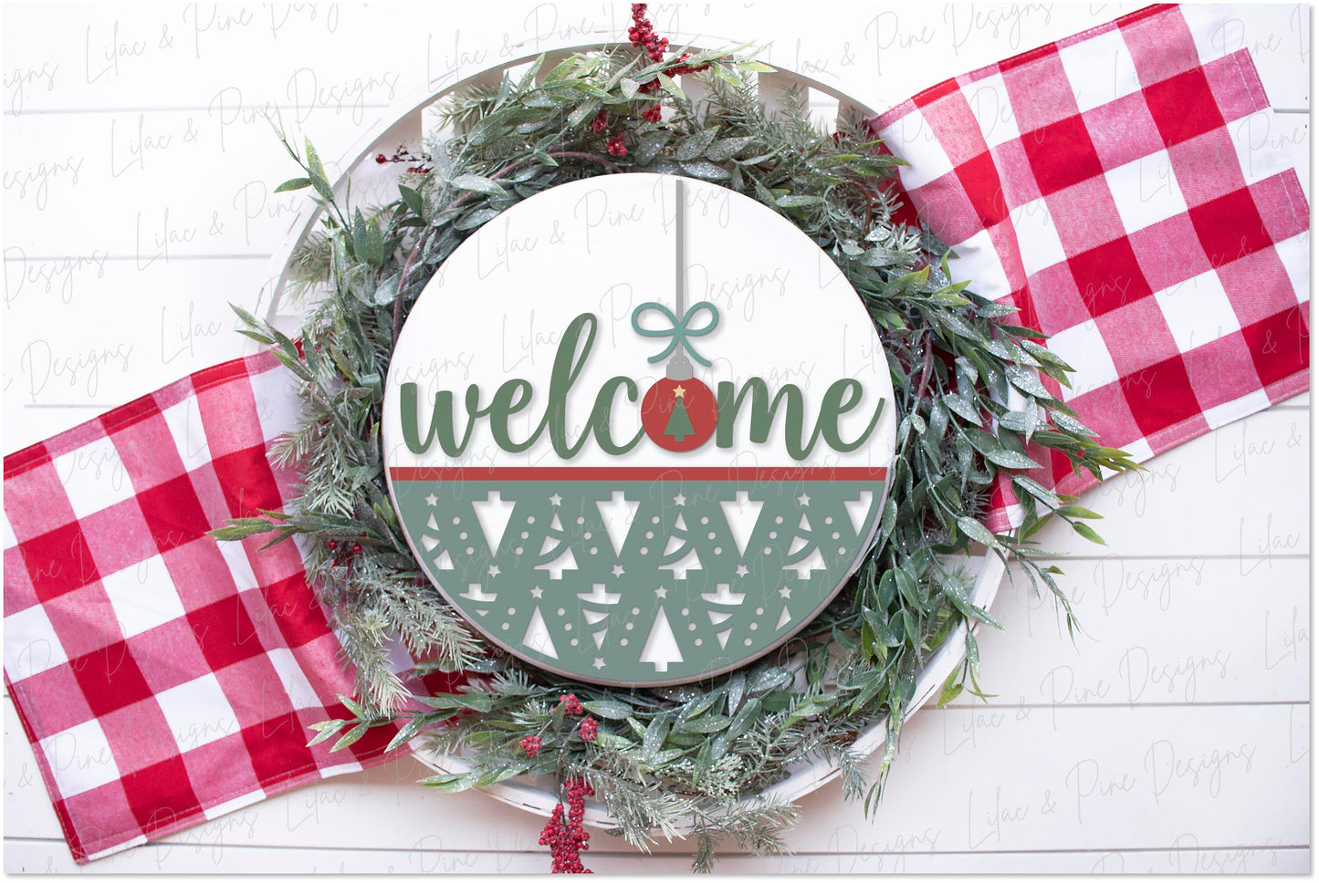 Christmas Tree welcome sign SVG, Christmas door hanger, Holiday ornament SVG, round welcome sign, Glowforge Svg, laser cut file