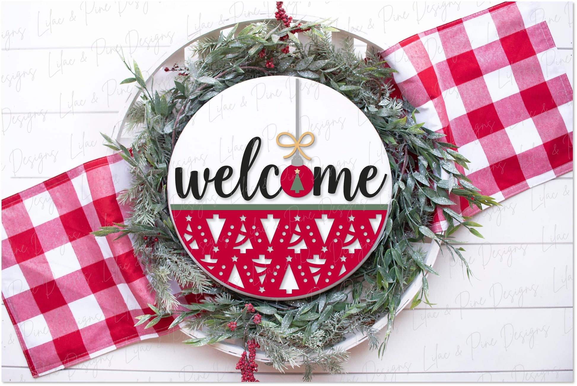 Christmas Tree welcome sign SVG, Christmas door hanger, Holiday ornament SVG, round welcome sign, Glowforge Svg, laser cut file