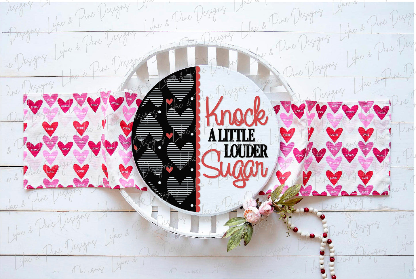 Valentines Day welcome sign SVG, heart patterned door hanger SVG, Valentine round sign svg, paint party, Glowforge Svg, laser cut file
