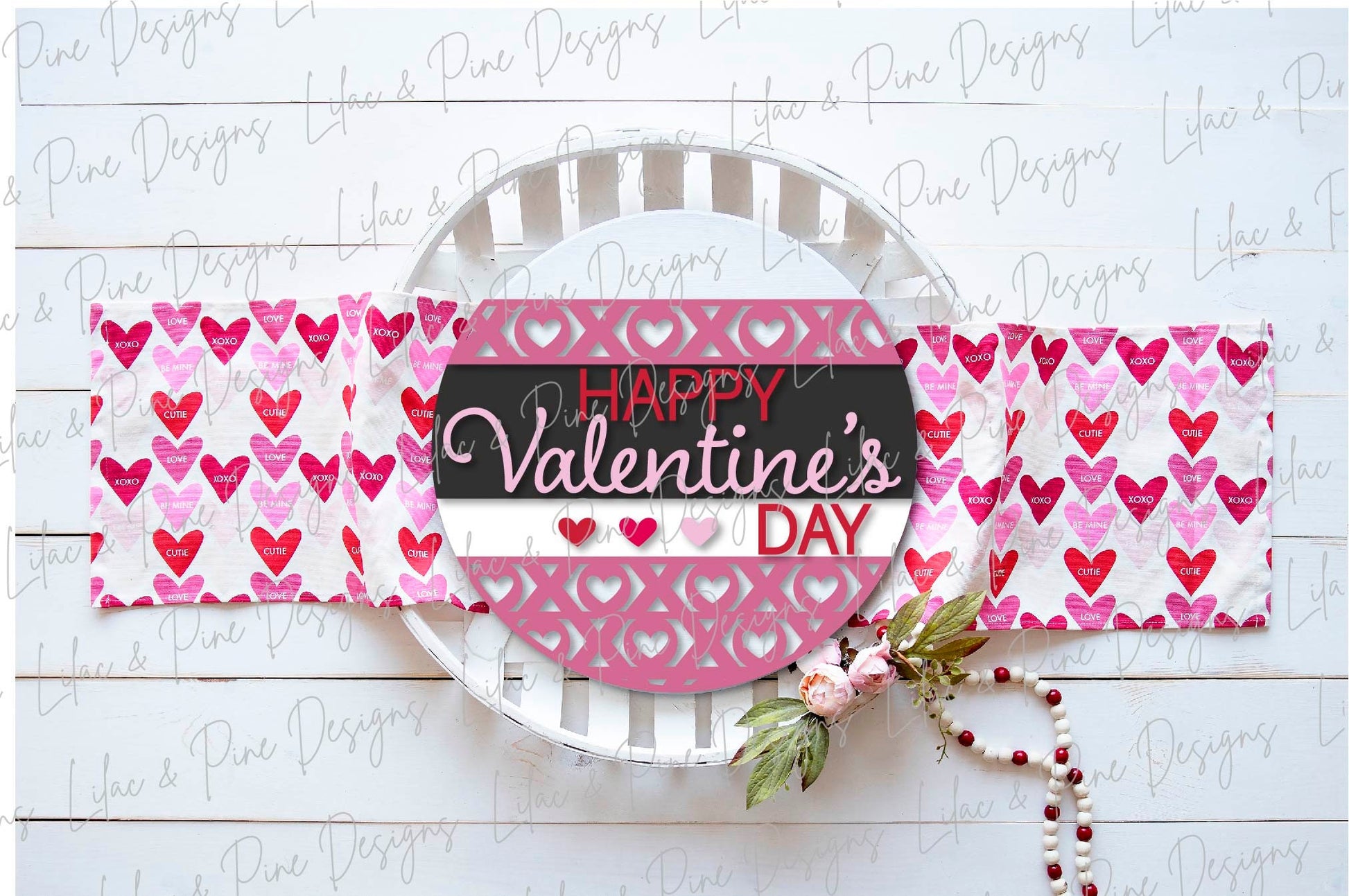 Happy Valentines Day SVG, Valentine door hanger, XOXO Valentine sign svg, XOXO door round, Valentine decor, Glowforge Svg, laser cut file