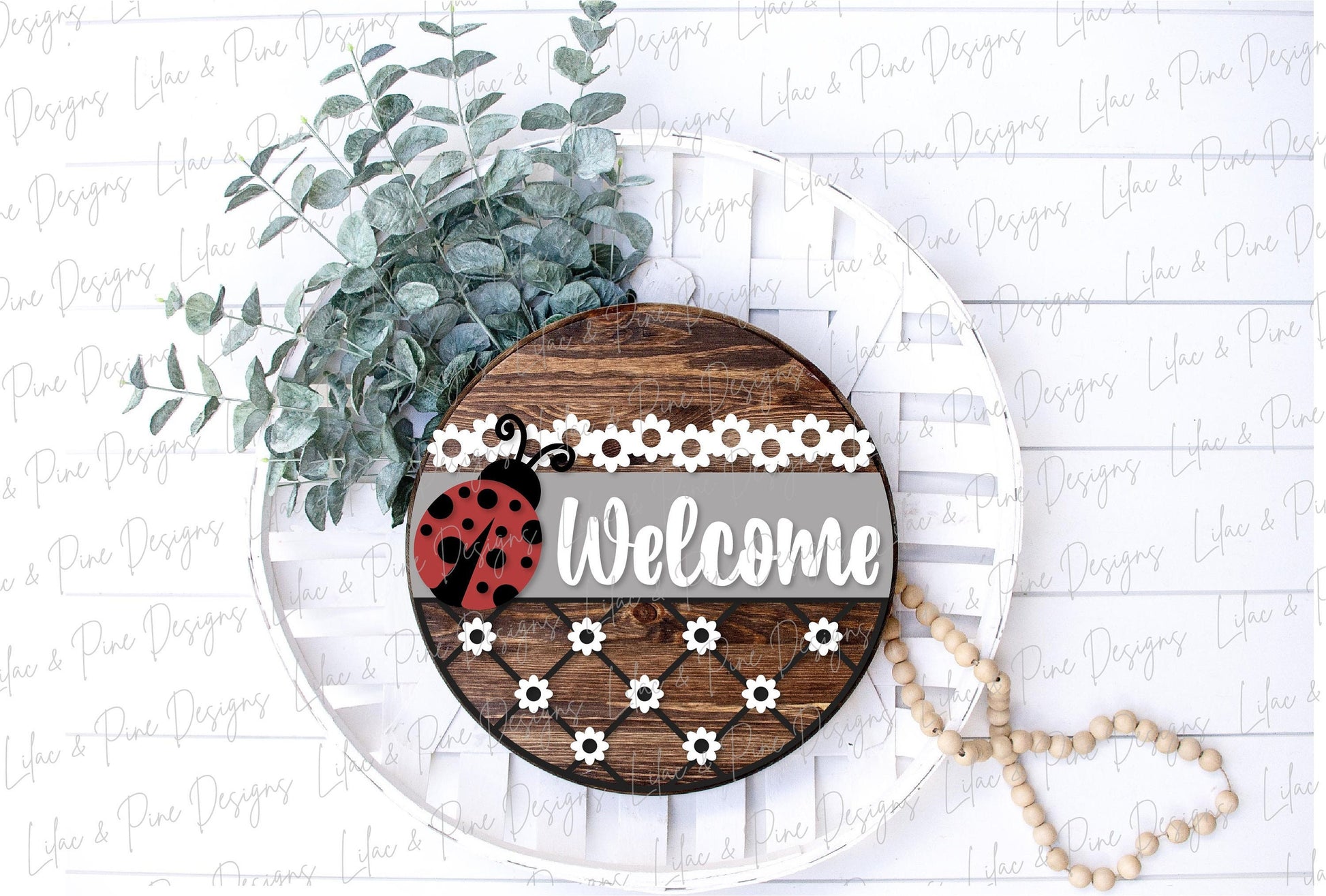 Ladybug Welcome door hanger SVG, Daisy Welcome sign, plaid and daisy svg, Ladybug sign, Summer decor, Glowforge cut file, laser SVG file