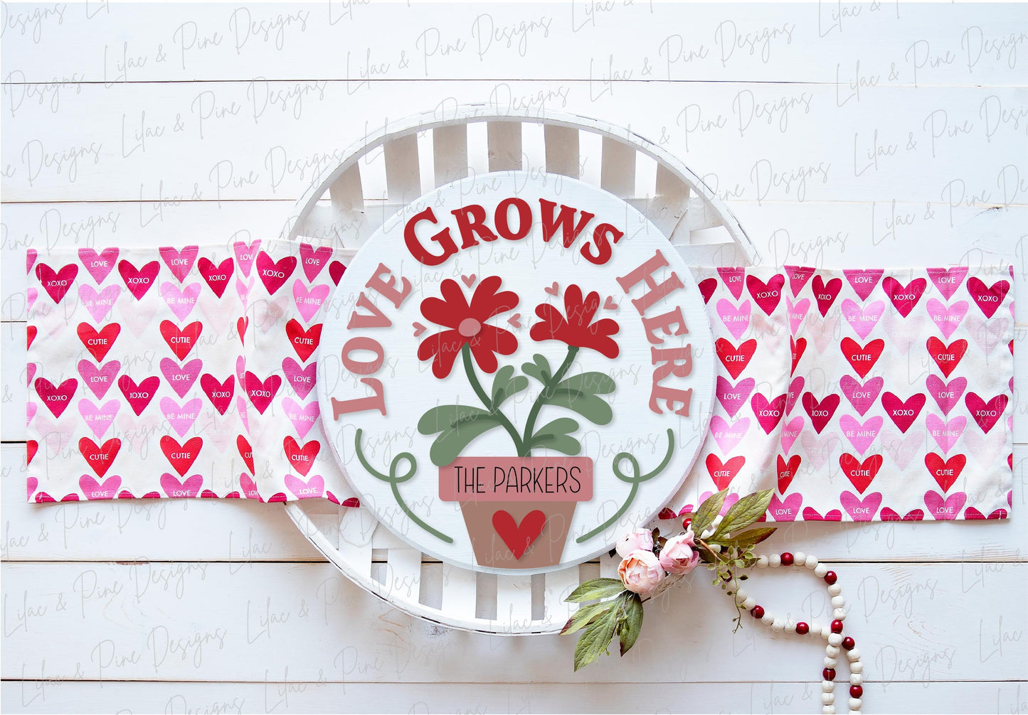 love grows here SVG, Valentine door hanger, Valentines Welcome, door round SVG, Valentines Day decor, Glowforge SVG, laser cut file, Cricut