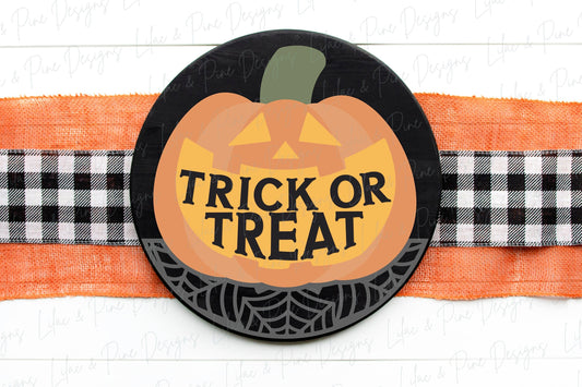 Trick or Treat sign SVG, Cute Halloween welcome, pumpkin door hanger SVG, jack o lantern svg, happy Halloween, Glowforge Svg, laser cut file
