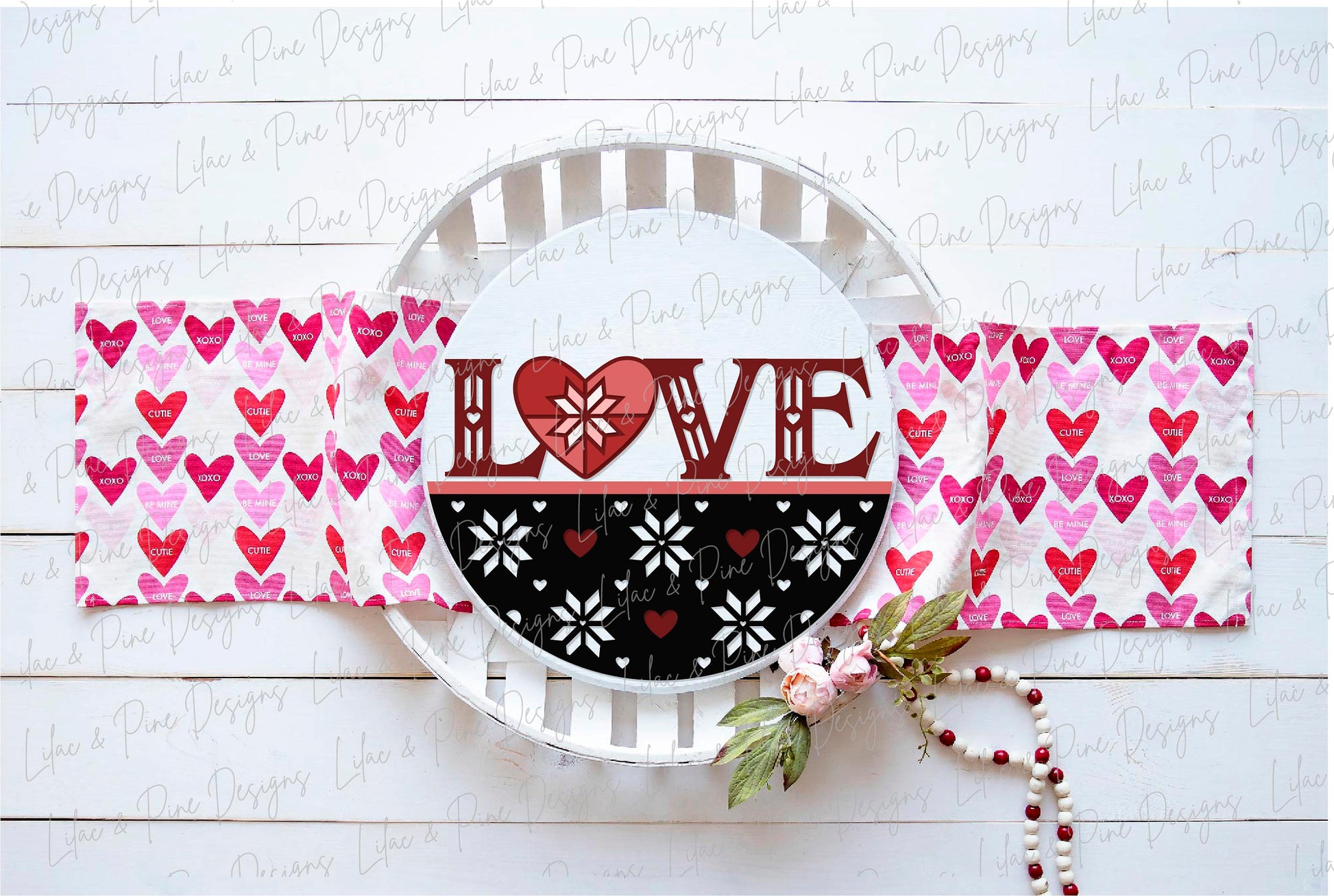 love quilt door hanger SVG, Valentine welcome sign, quilt heart round sign, Valentines Day decor, Glowforge SVG, laser cut file